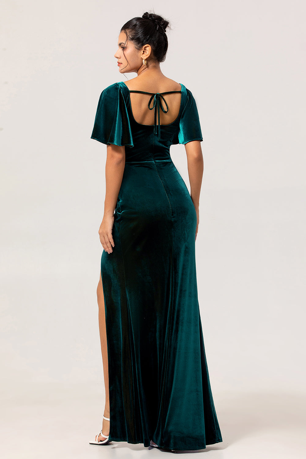 Robe de demoiselle d’honneur en velours vert paon à manches courtes
