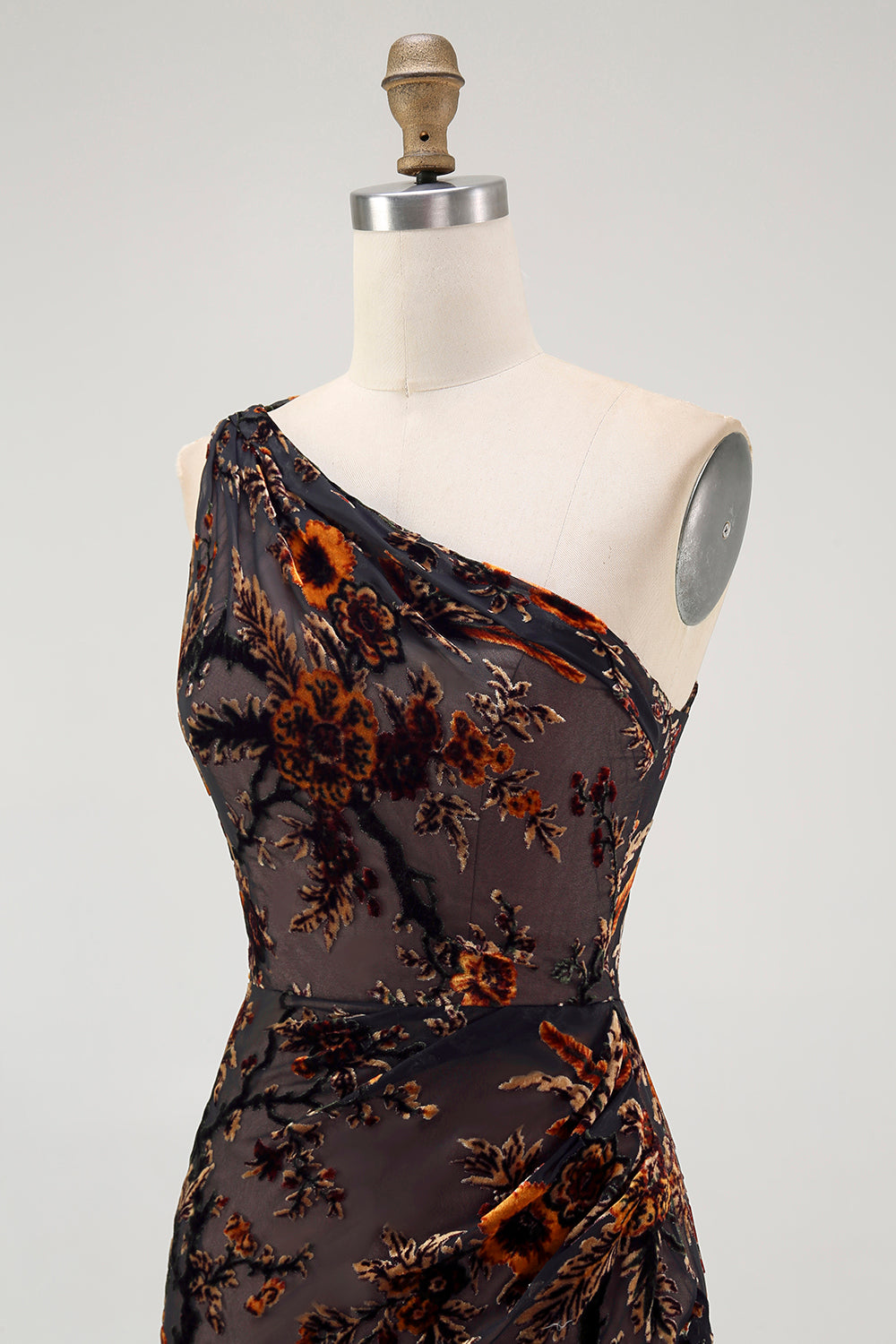 Robe de demoiselle d’honneur noire à une épaule