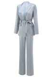 Dusty Blue Peak Lapel Costume 2 pièces pour femmes avec ceinture