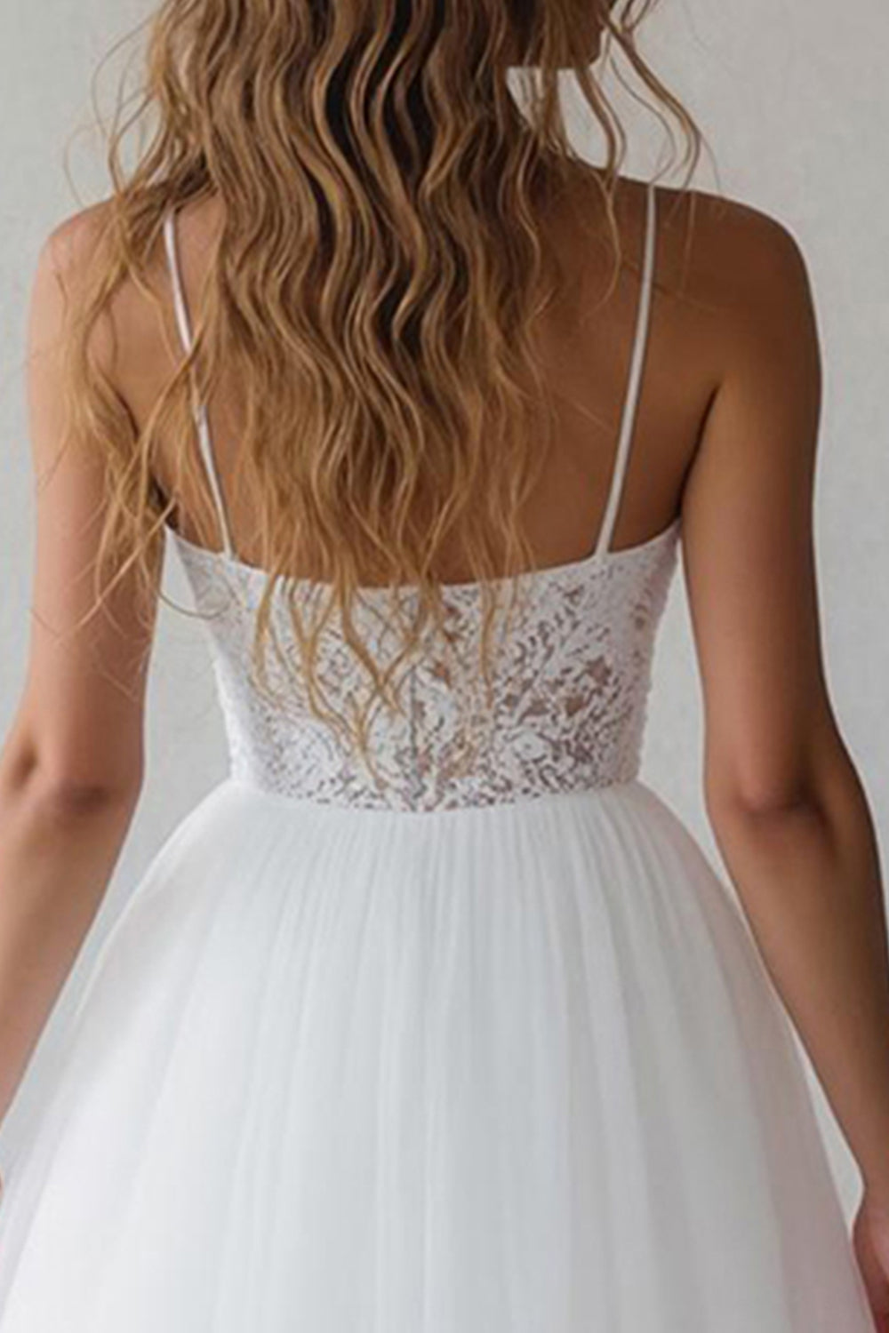 Dentelle Une Ligne Col V Petite Robe Blanche