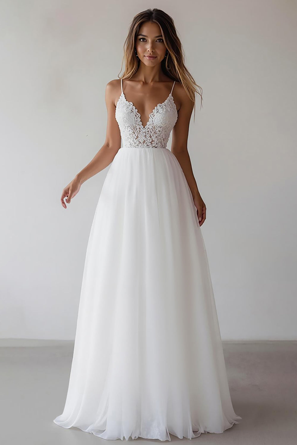 Dentelle Une Ligne Col V Longue Robe De Mariée Blanche