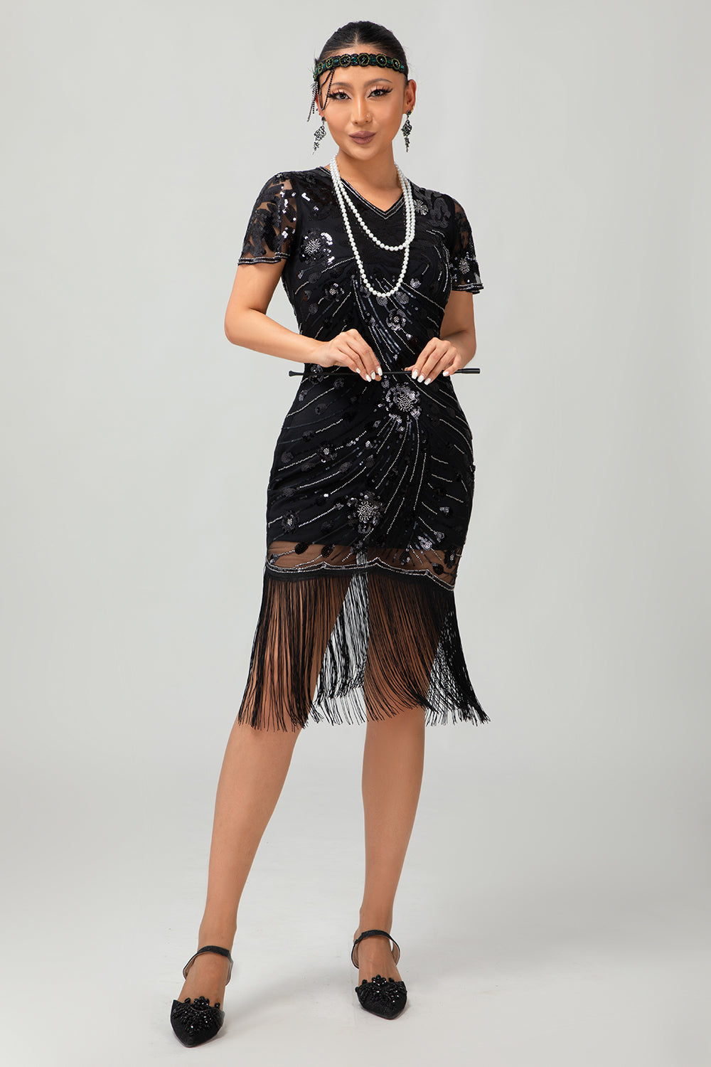 Robe à clapet à paillettes à franges rouges noires et rouges des années 1920
