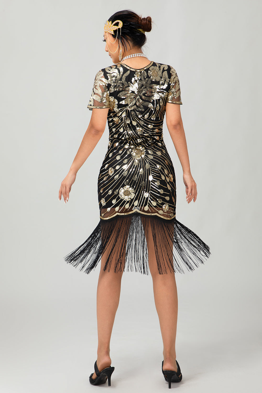 Robe à clapet à paillettes à franges rouges noires et rouges des années 1920