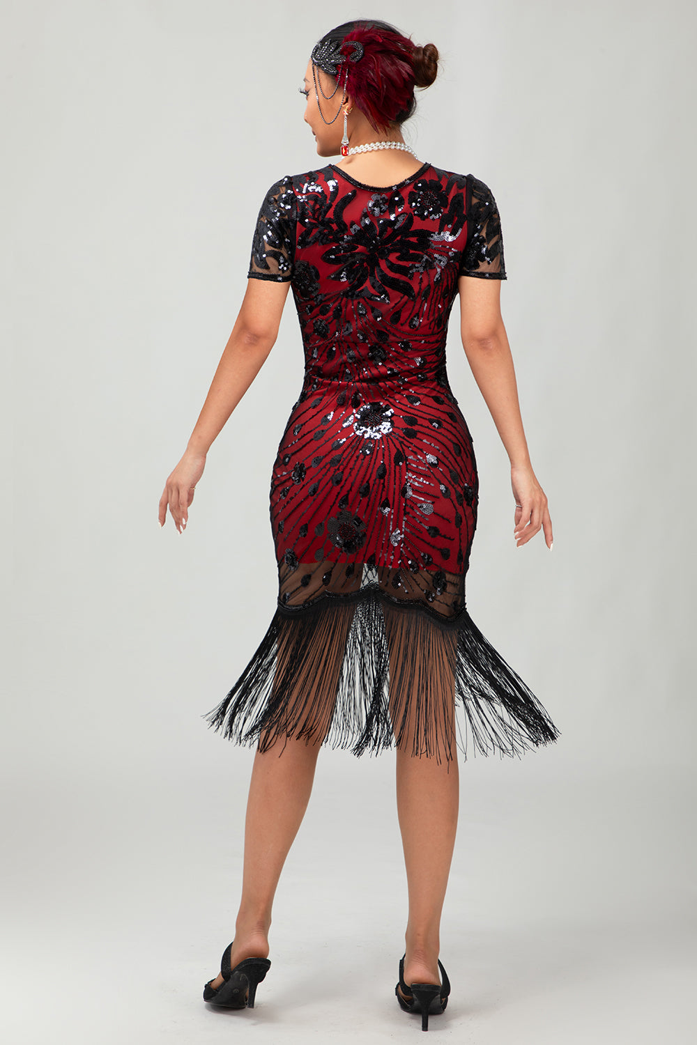 Robe à clapet à paillettes à franges rouges noires et rouges des années 1920