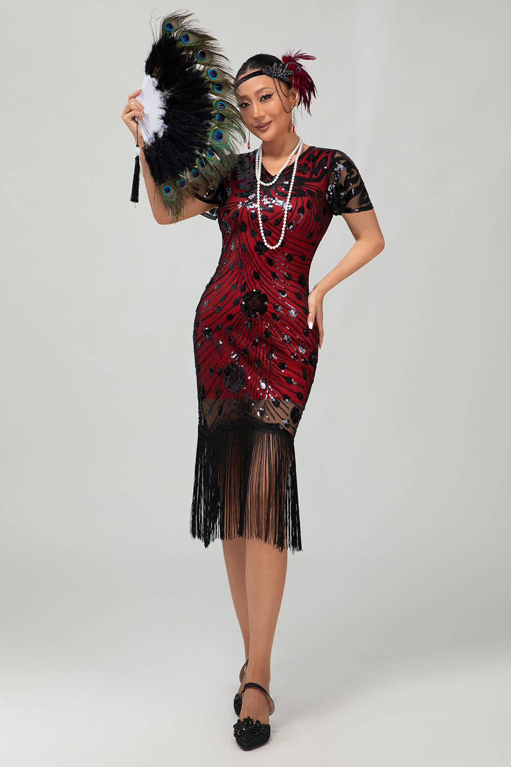 Robe à clapet à paillettes à franges rouges noires et rouges des années 1920
