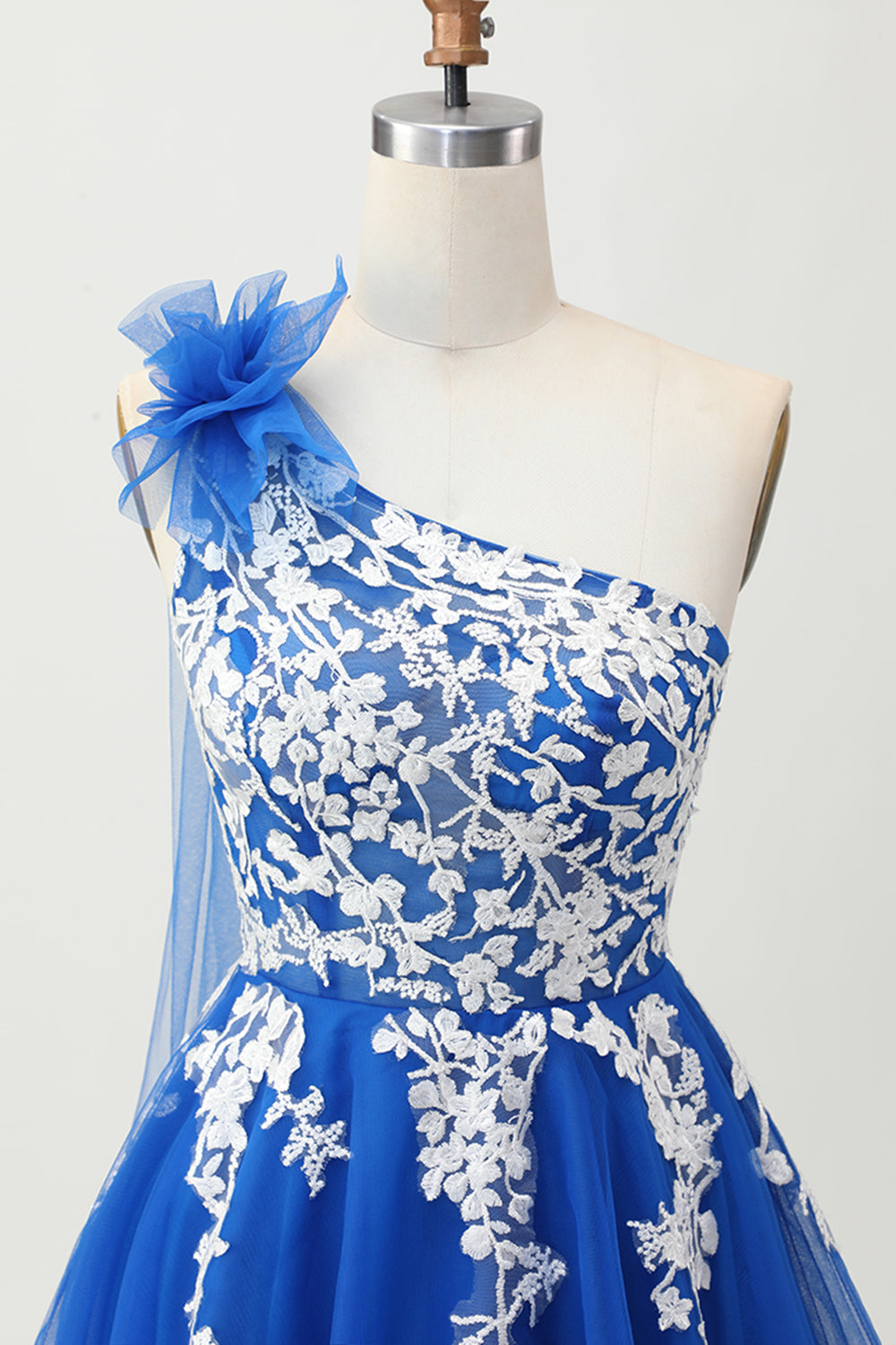 Robe De Cocktail en tulle a-trapèze bleu royal avec lacets dans le dos