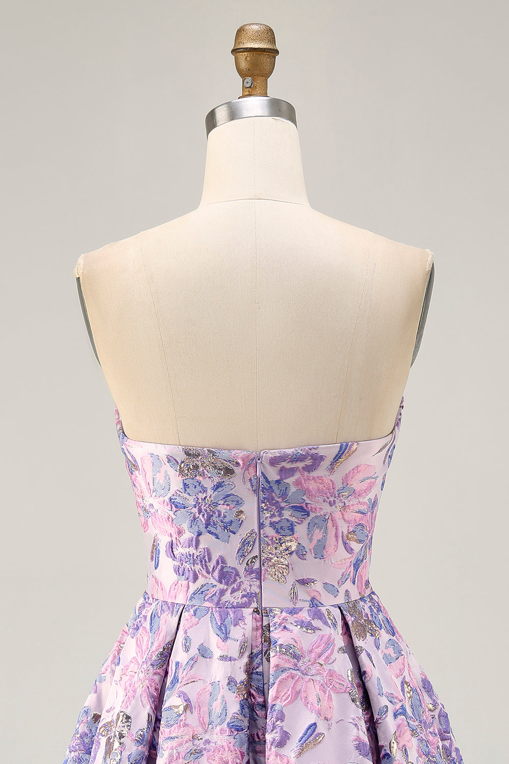 Brocart lilas sans bretelles une ligne florale courte maison de bal