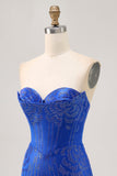 Robe courte moulante moulante perlée bleu roi sans bretelles