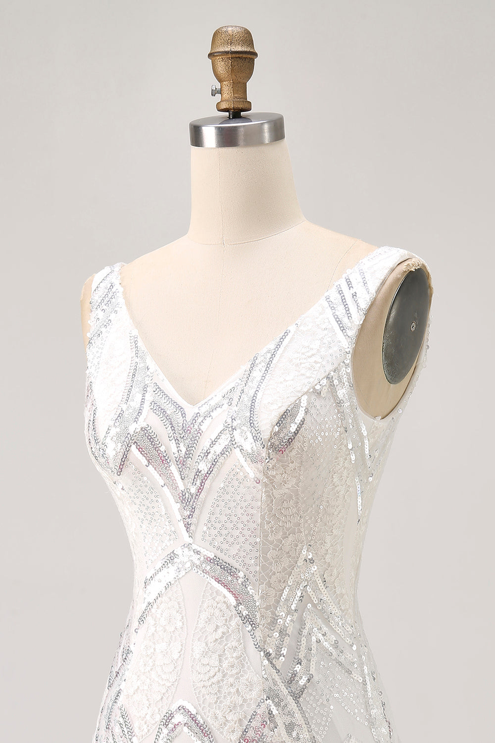 Robe courte moulante à paillettes blanche scintillante