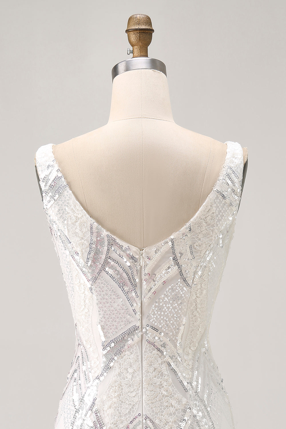 Robe courte moulante à paillettes blanche scintillante