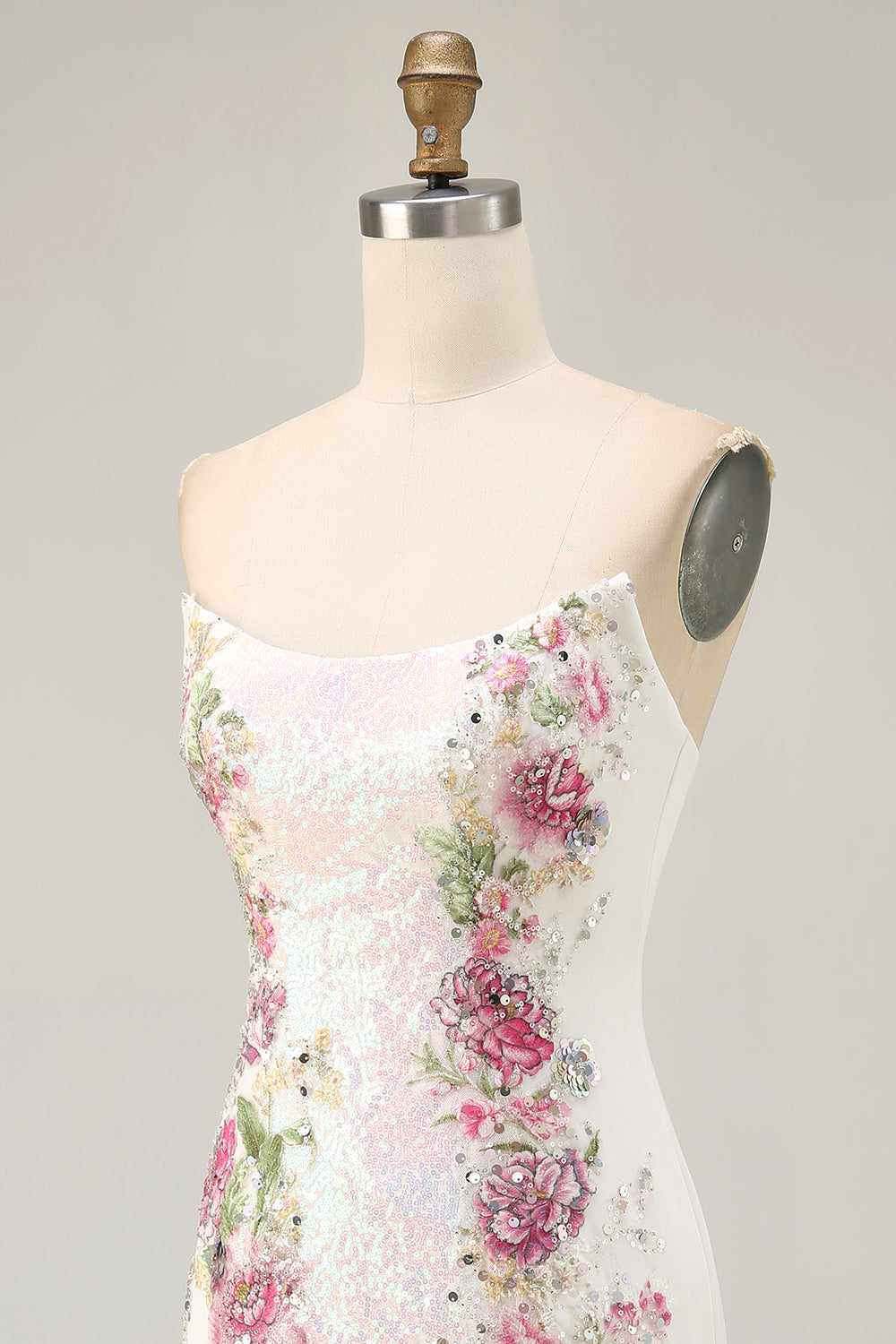 Robe moulante moulante à paillettes florales blanche