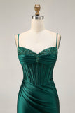 Robe de cocktail moulante en satin à sequins corset vert foncé