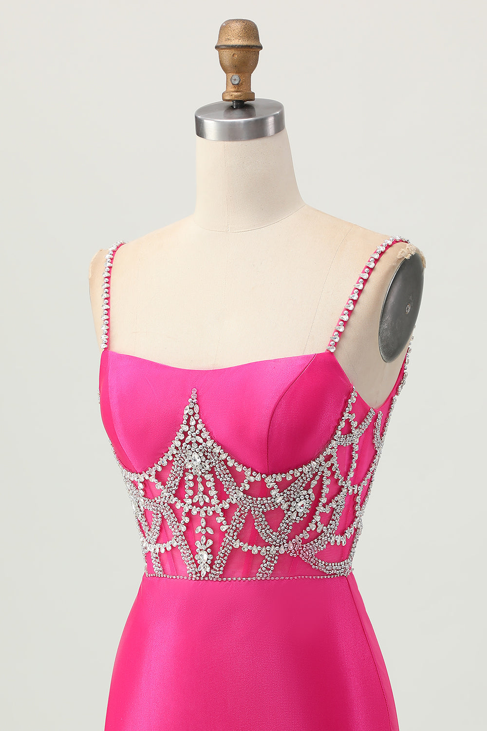 Robe de bal en satin à bretelles spaghetti fuchsia moulante avec fente