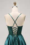 Vert foncé une ligne appliquée courte maison de balle robe avec perles