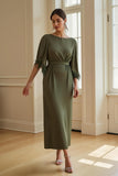 Olive gaine Bateau col thé longueur Robe d’invité de mariage avec plumes
