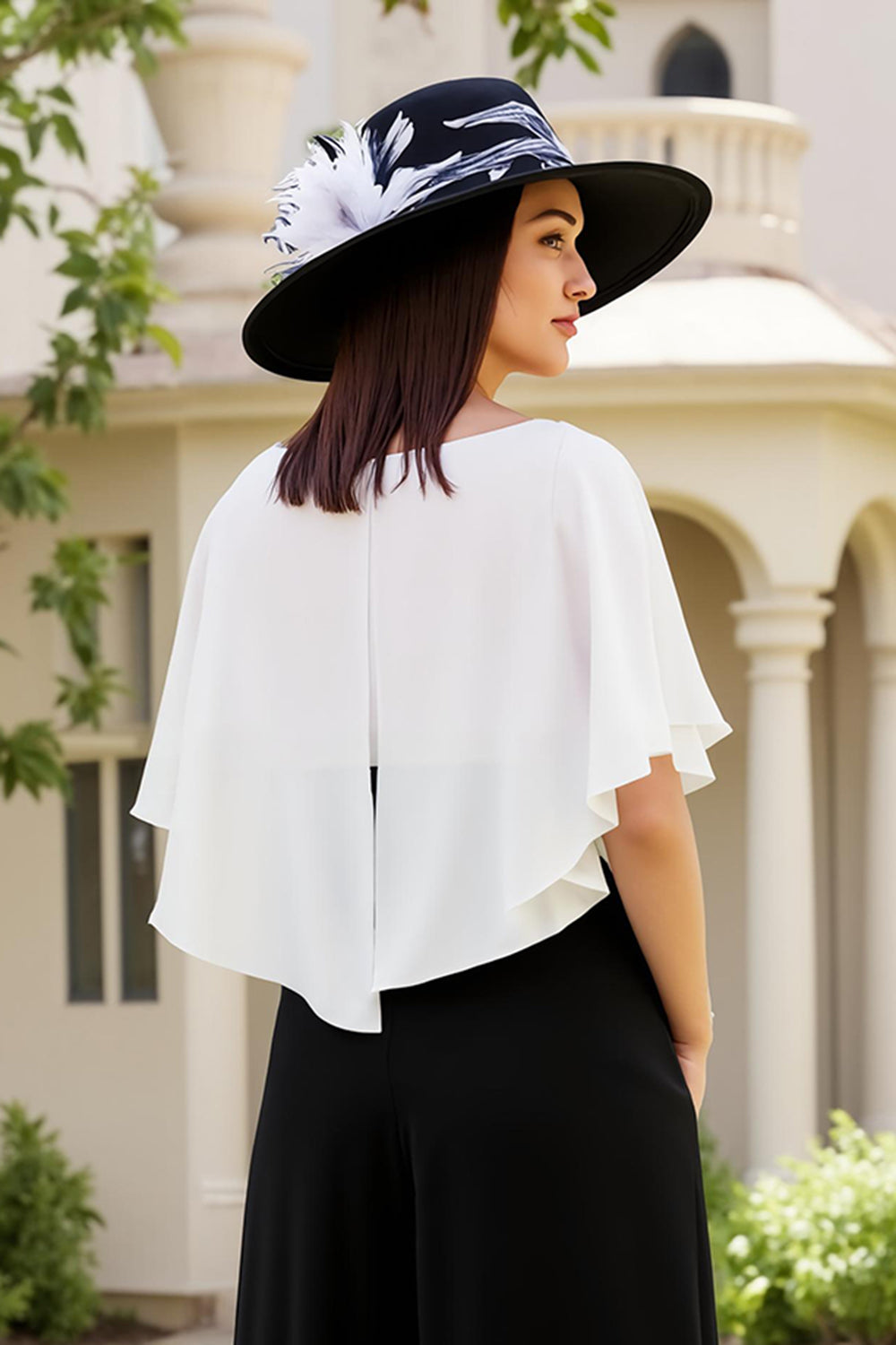 Robe d’invitée de mariage en mousseline de soie noire à col carré Une ligne