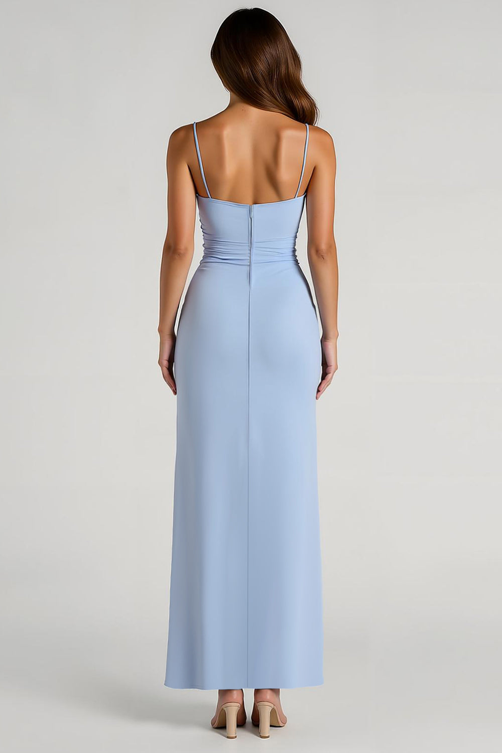Bleu clair spaghetti bretelles fourreau froncé longue robe de demoiselle d’honneur