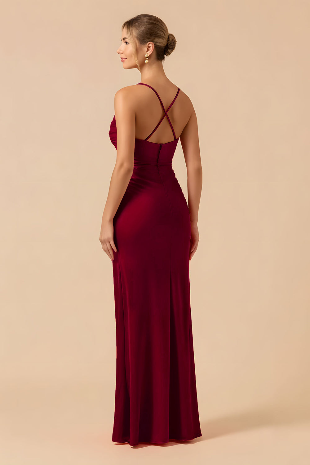 Robe longue de demoiselle d’honneur bordeaux à bretelles Sapghetti avec fente