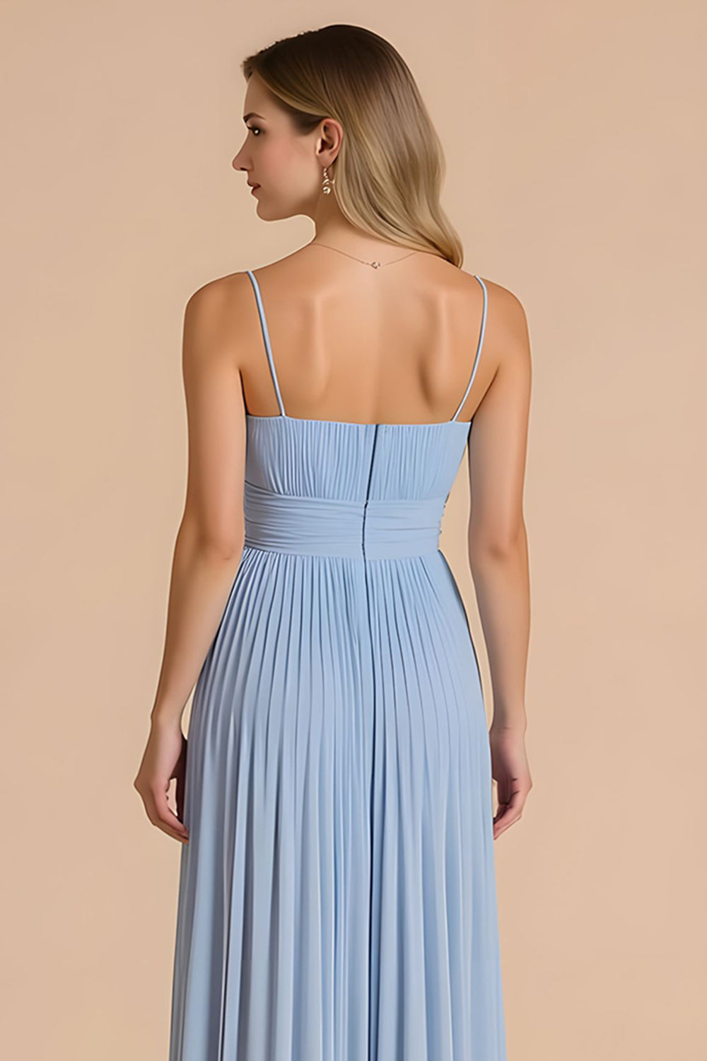 Bleu clair plissé une ligne spaghetti bretelles robe longue de demoiselle d’honneur