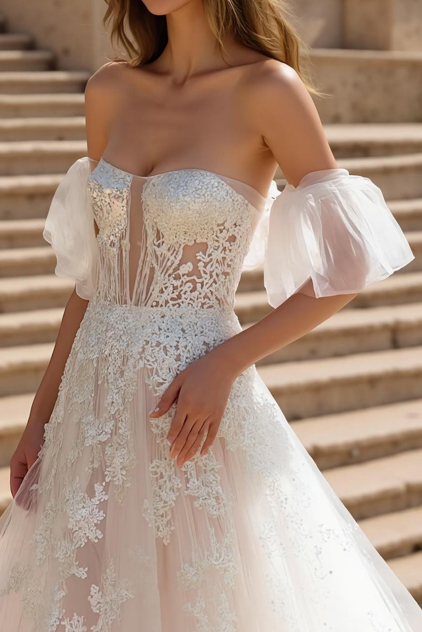 Robe de mariée à épaules dénudées ivoire appliqué balayage traîne