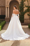 Une ligne Corset bustier ivoire Sweetheart Tulle Court Train Robe de mariée avec dentelle