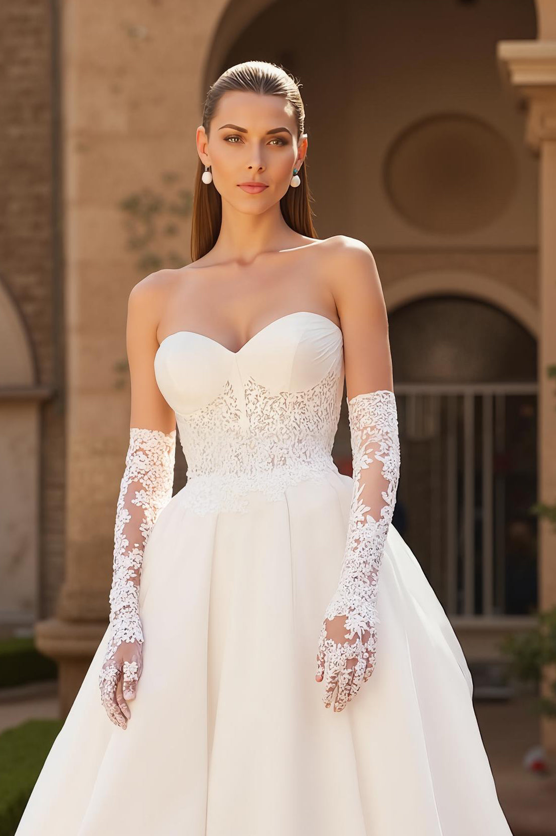 Une ligne Corset bustier ivoire Sweetheart Tulle Court Train Robe de mariée avec dentelle