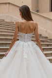 Corset en tulle ivoire Une robe de mariée à application de ligne