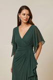 Robe de mère de la mariée froncée vert foncé avec manches flottantes