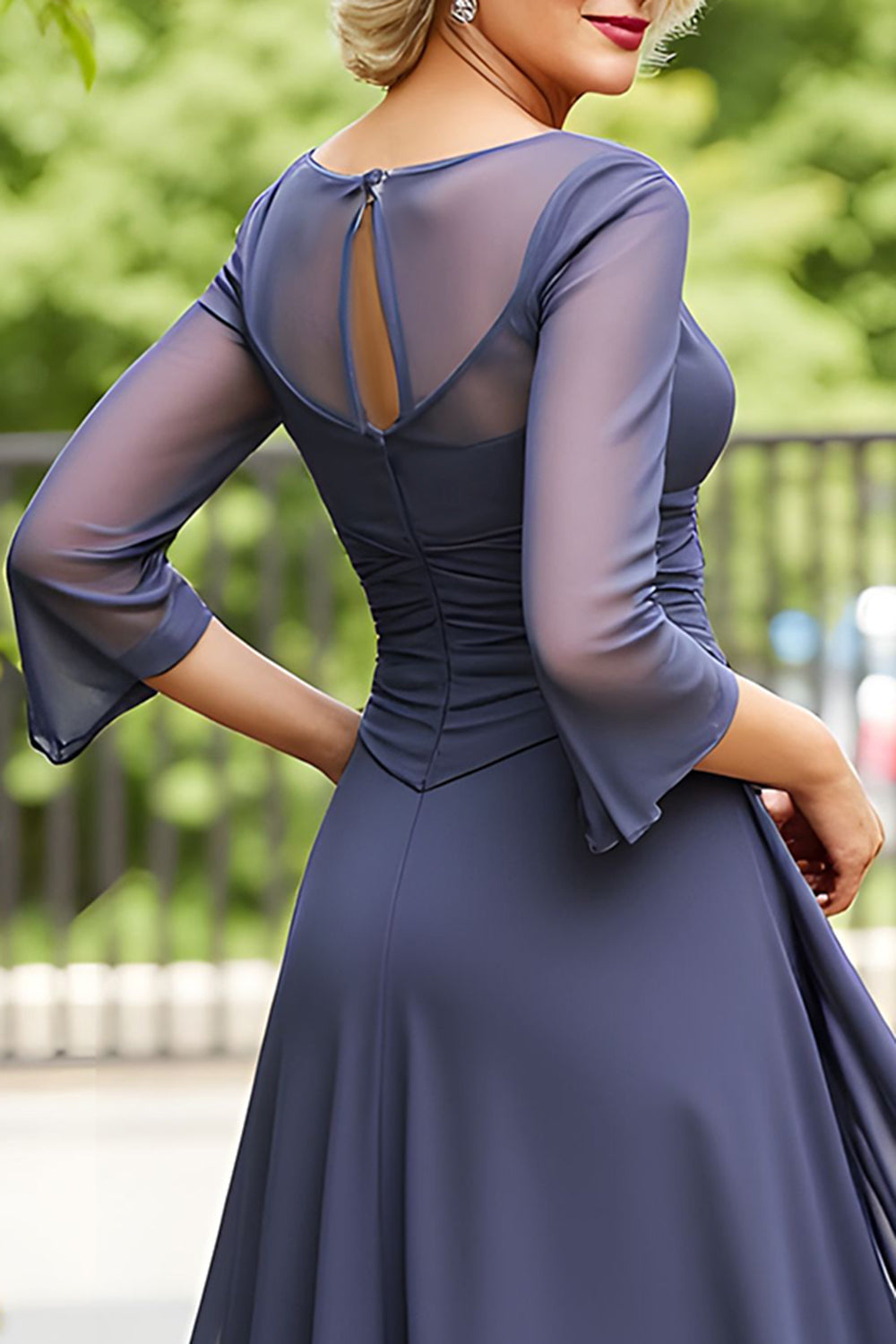 Elégant gris une ligne en mousseline de soie col bateau Midi Robe de la mère de la mariée