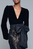 Robe longue formelle à col en V à paillettes sirène noire scintillante avec nœud
