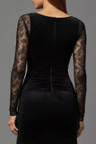 Robe longue formelle en velours noir à col bateau avec dentelle
