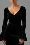 Robe longue formelle à manches longues en velours fourreau noir à col en V