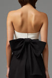 Noir A Line Satin Sans Bretelles Robe Longue Formulaire avec Noeud