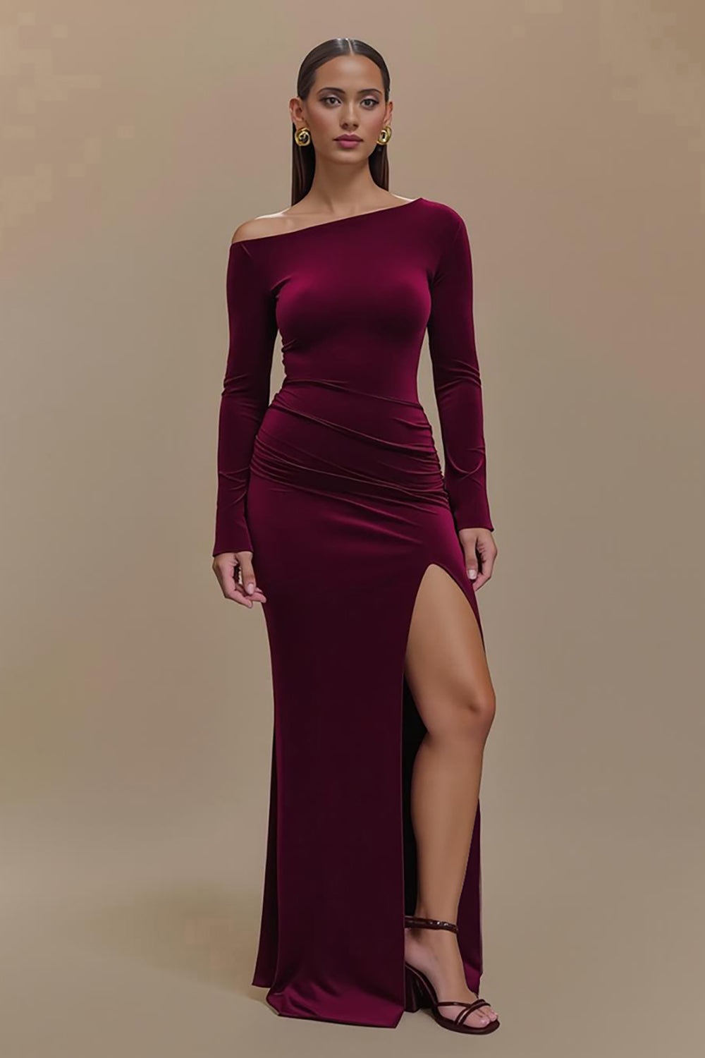 Robe formelle bordeaux à une épaule en satin à manches longues avec fente