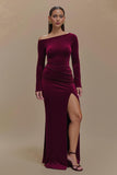 Robe formelle bordeaux à une épaule en satin à manches longues avec fente