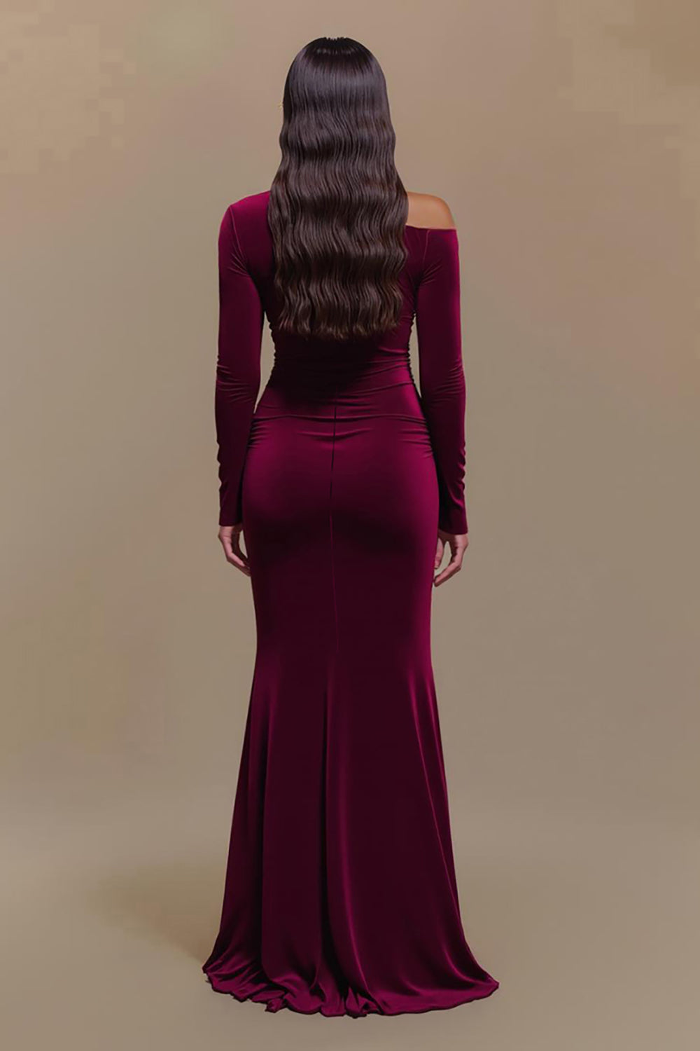 Robe formelle bordeaux à une épaule en satin à manches longues avec fente