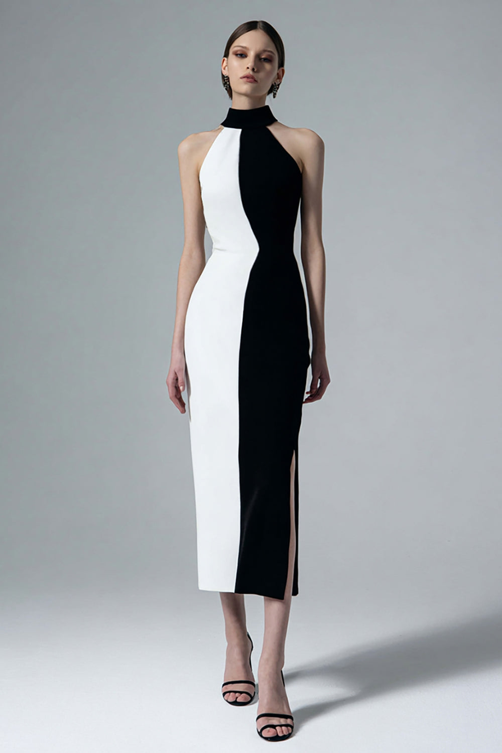 Robe formelle midi fourreau noir et blanc à col haut avec fente