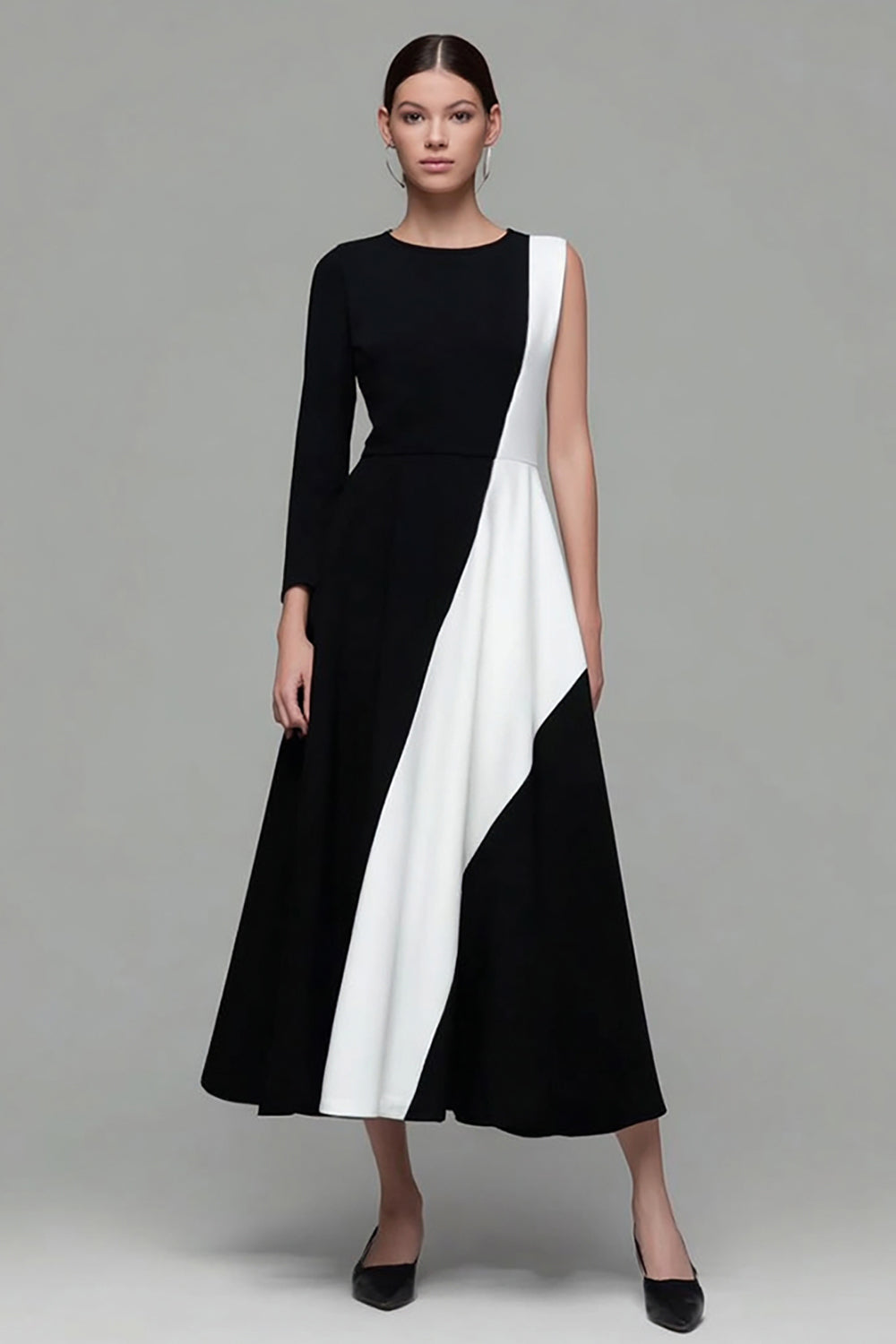 Robe à manches longues à col bijou noir et blanc