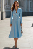 Bleu ciel Une ligne en satin Châle Revers Robe blazer midi avec manches