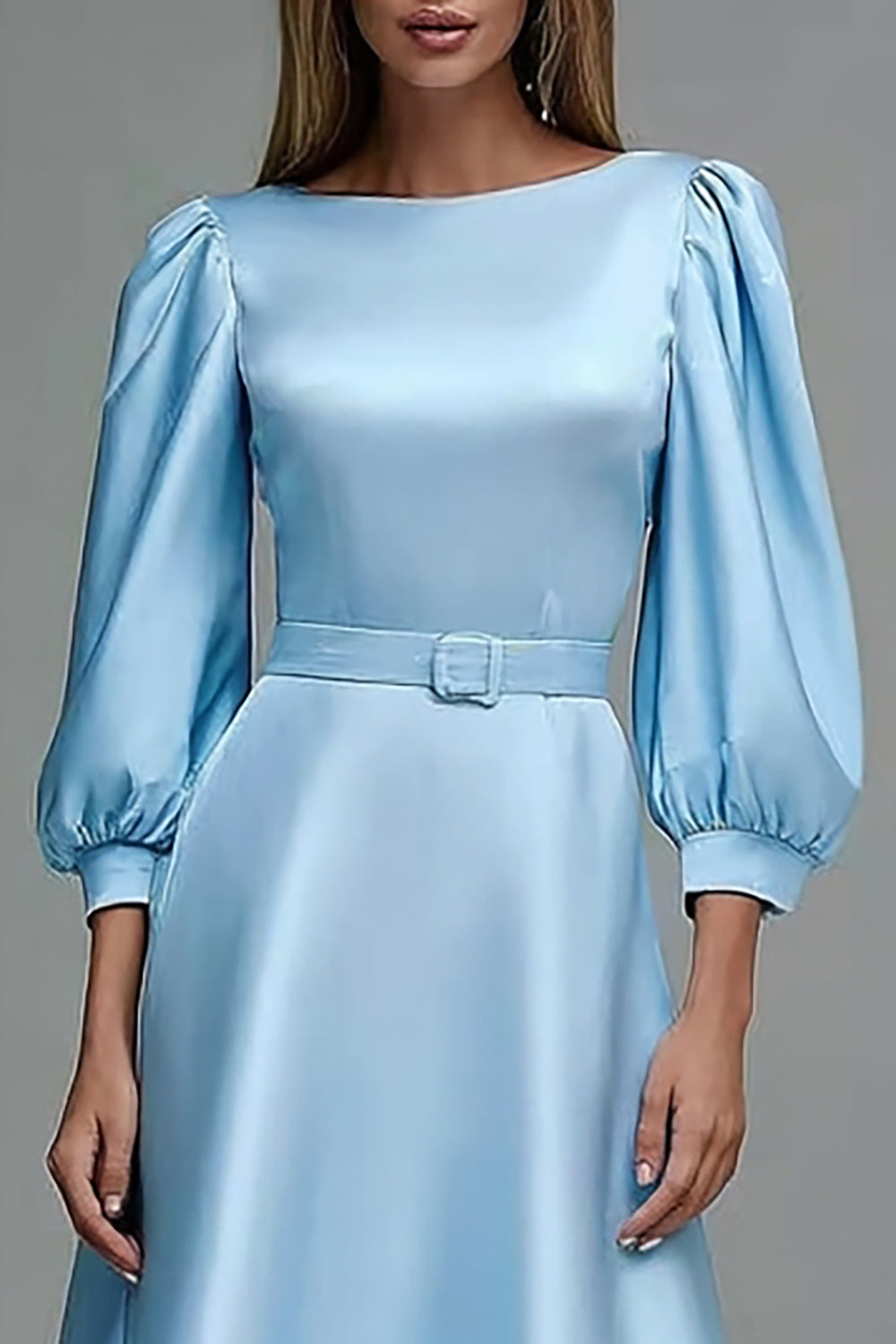 Robe de travail midi en satin bleu à manches 3/4