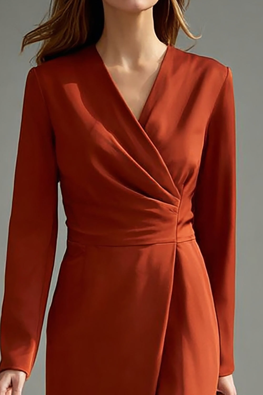 Robe de travail rouge à manches longues fourreau à col en V froncé