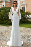 Robe de mariée à manches longues à manches longues découpée à col en V ivoire