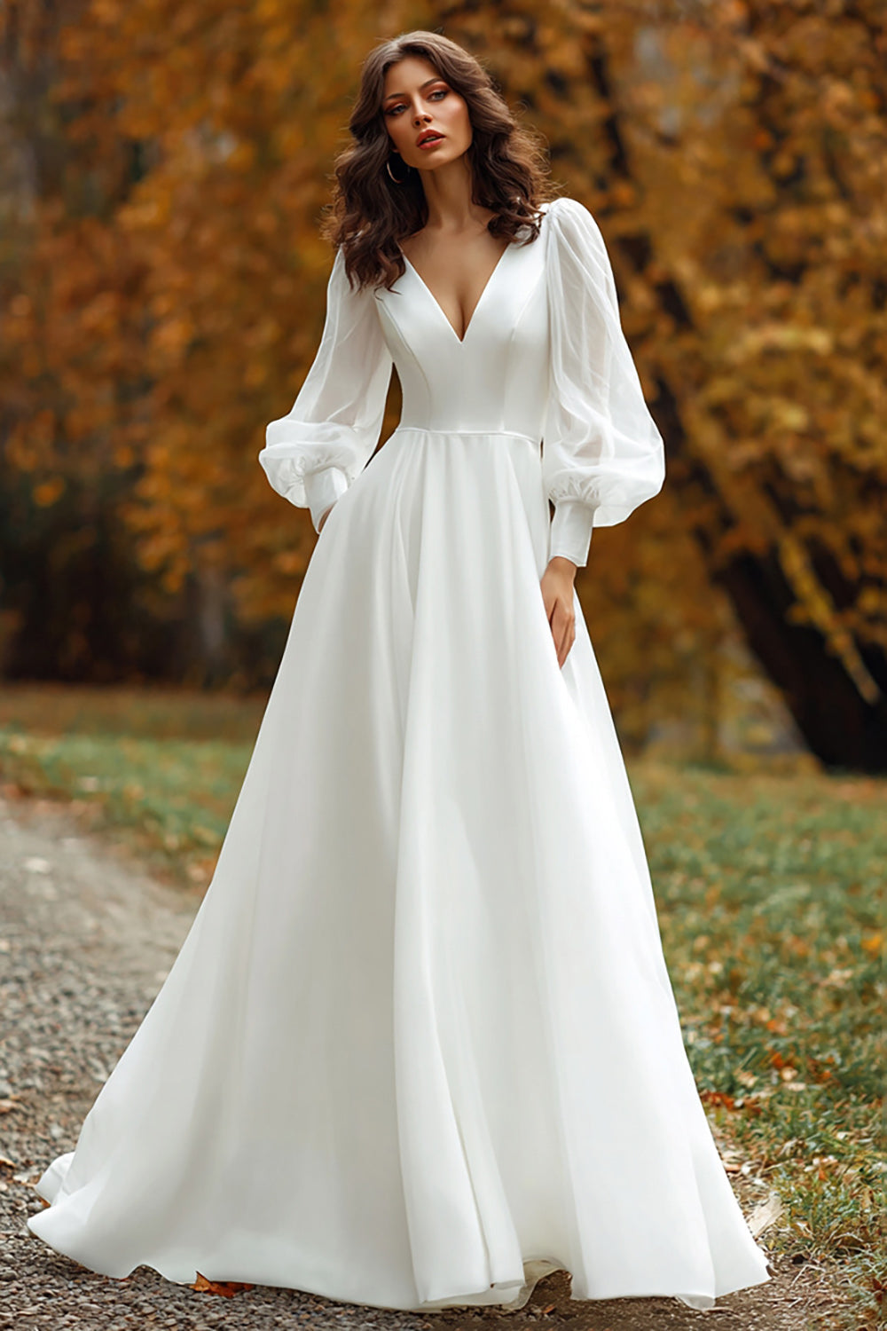 Robe de mariée à manches longues à col en V ivoire