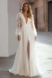 Robe de mariée plissée ivoire à manches longues