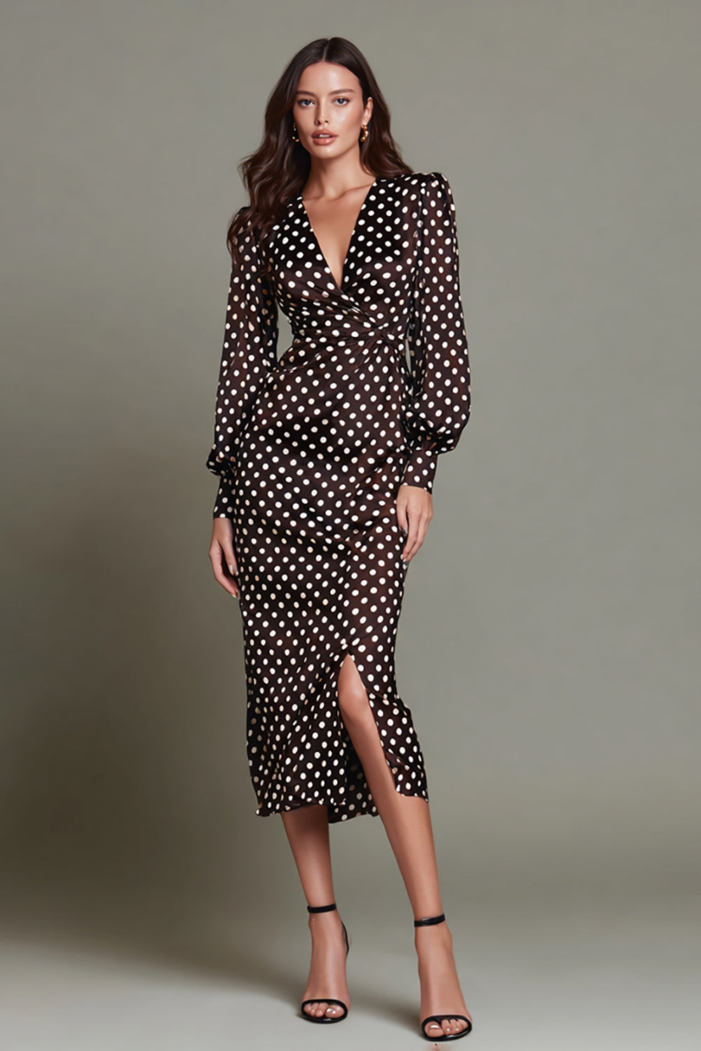 Robe formelle moulante à col en V brun foncé et blanc à pois avec fente