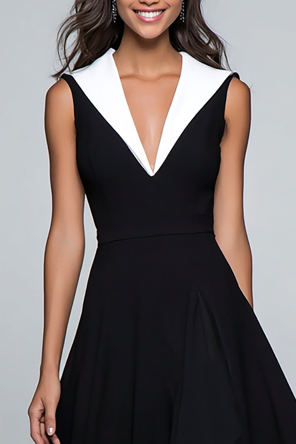 Noir et blanc Robe mi-longue à col en V