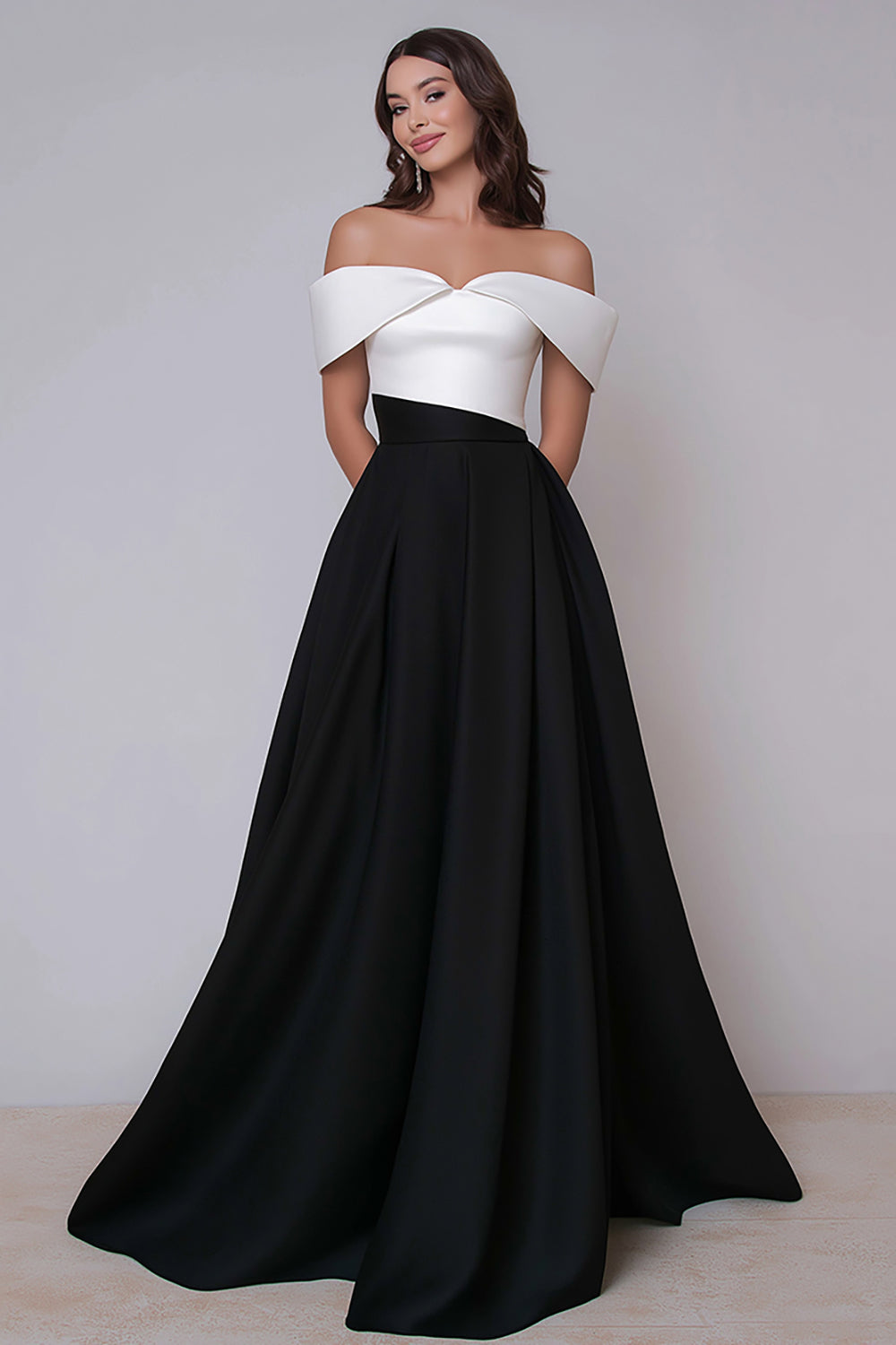 Épaule dénudée Noir et blanc Robe longue formelle corbeille