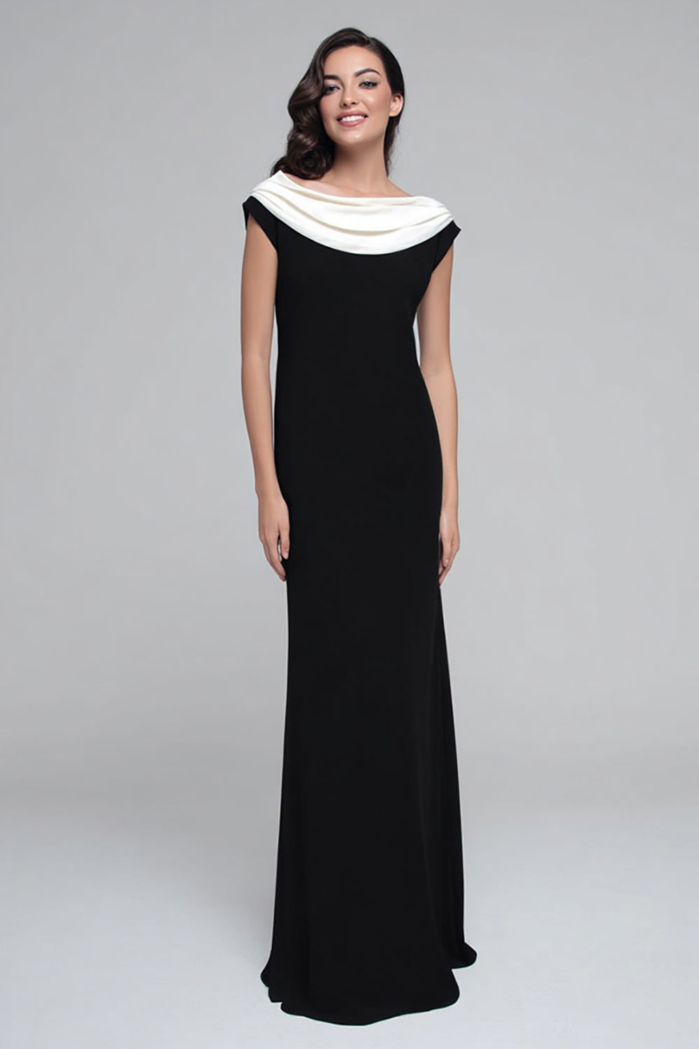 Noir et blanc Robe longue formelle à col bénitier avec manches