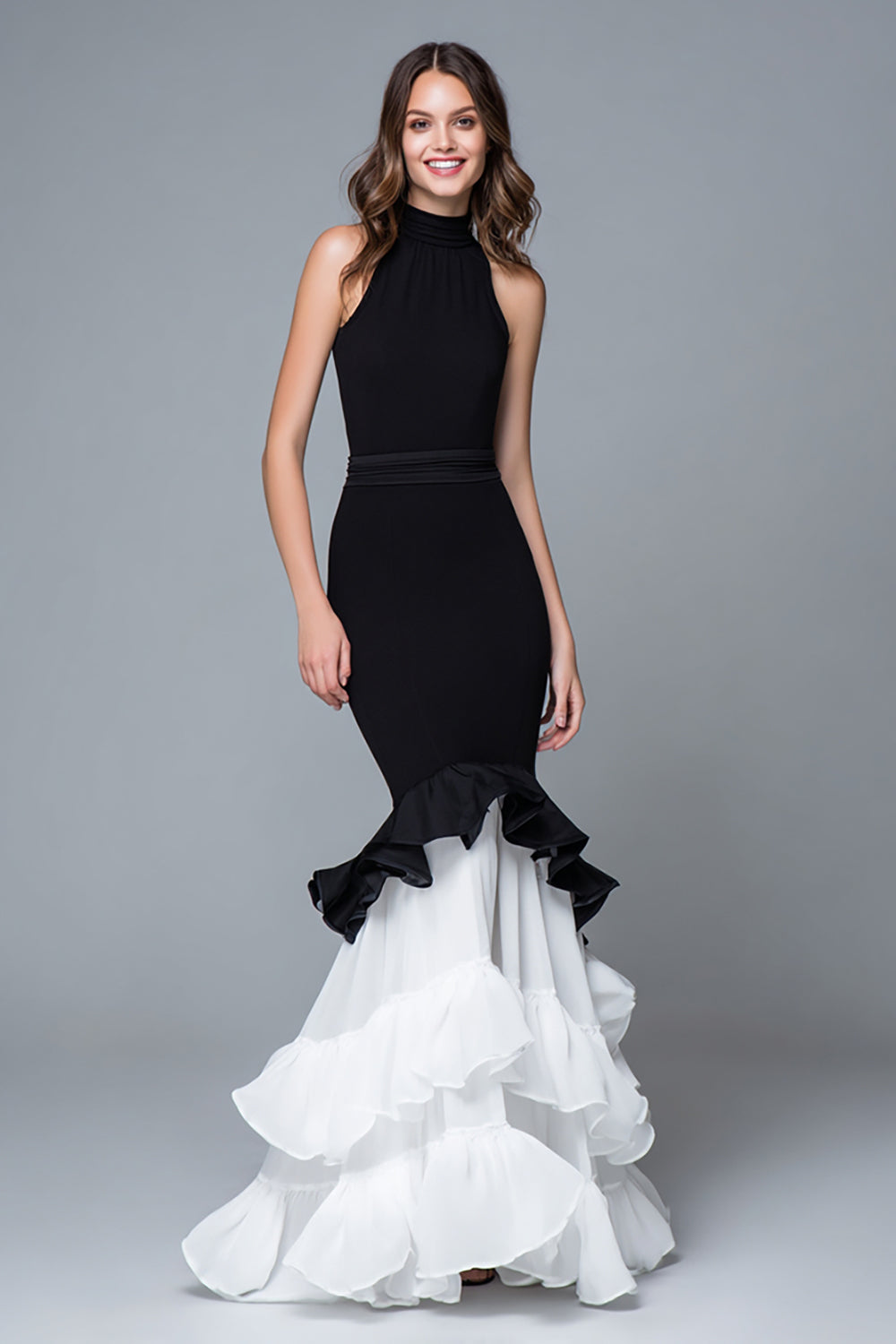 Robe longue formelle à col haut sirène noire et blanche avec volants
