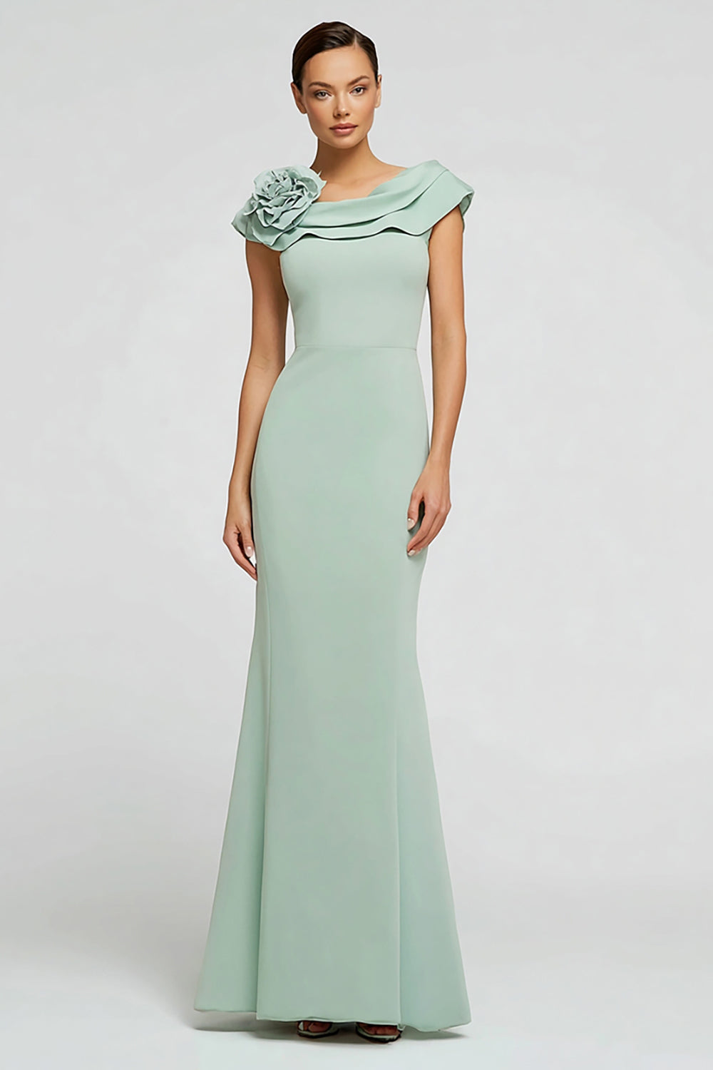 Robe longue formelle à col bateau en crêpe sirène vert menthe avec volants